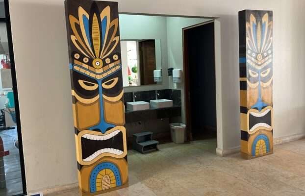 Tikis